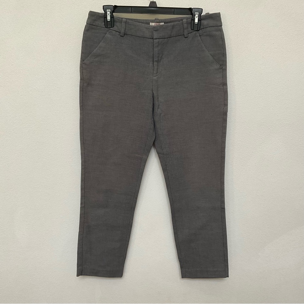 Merona Stretch Classic Grey Capri Pants Size 8 Classic Comfy Spring